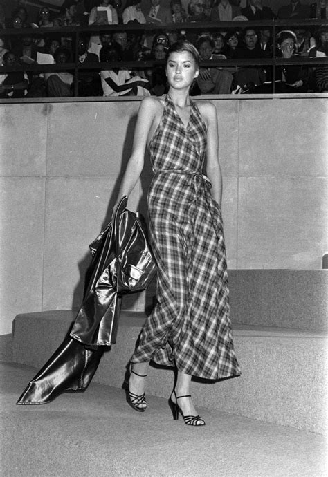 janice dic|Janice Dickinson Photos: Runway Moments Through。